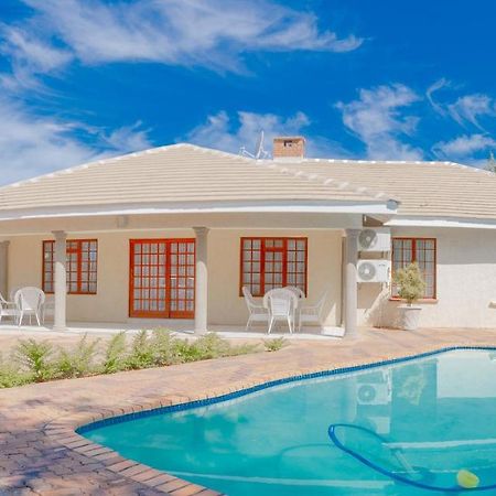 غابورون Green Lagoon Guest House المظهر الخارجي الصورة