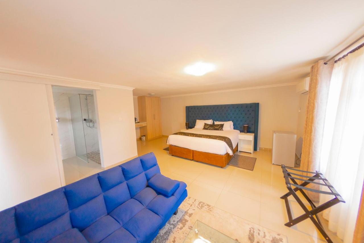 غابورون Green Lagoon Guest House المظهر الخارجي الصورة