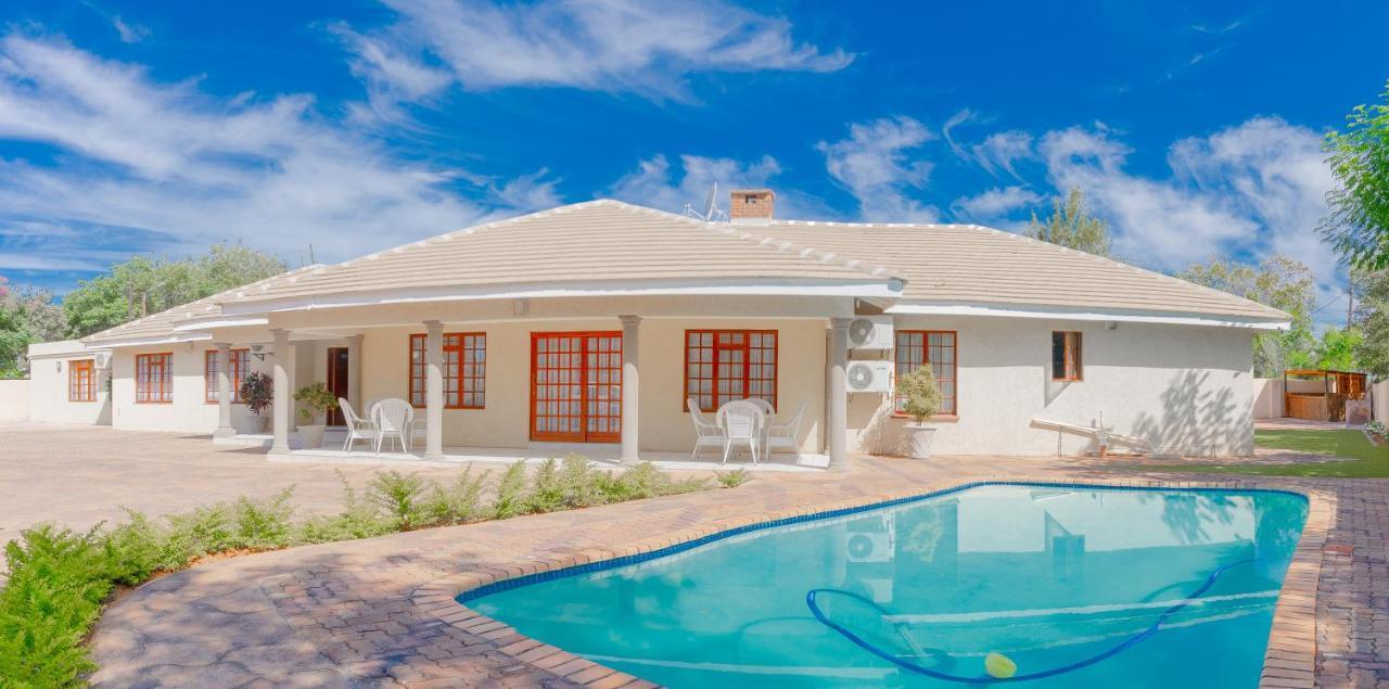 غابورون Green Lagoon Guest House المظهر الخارجي الصورة