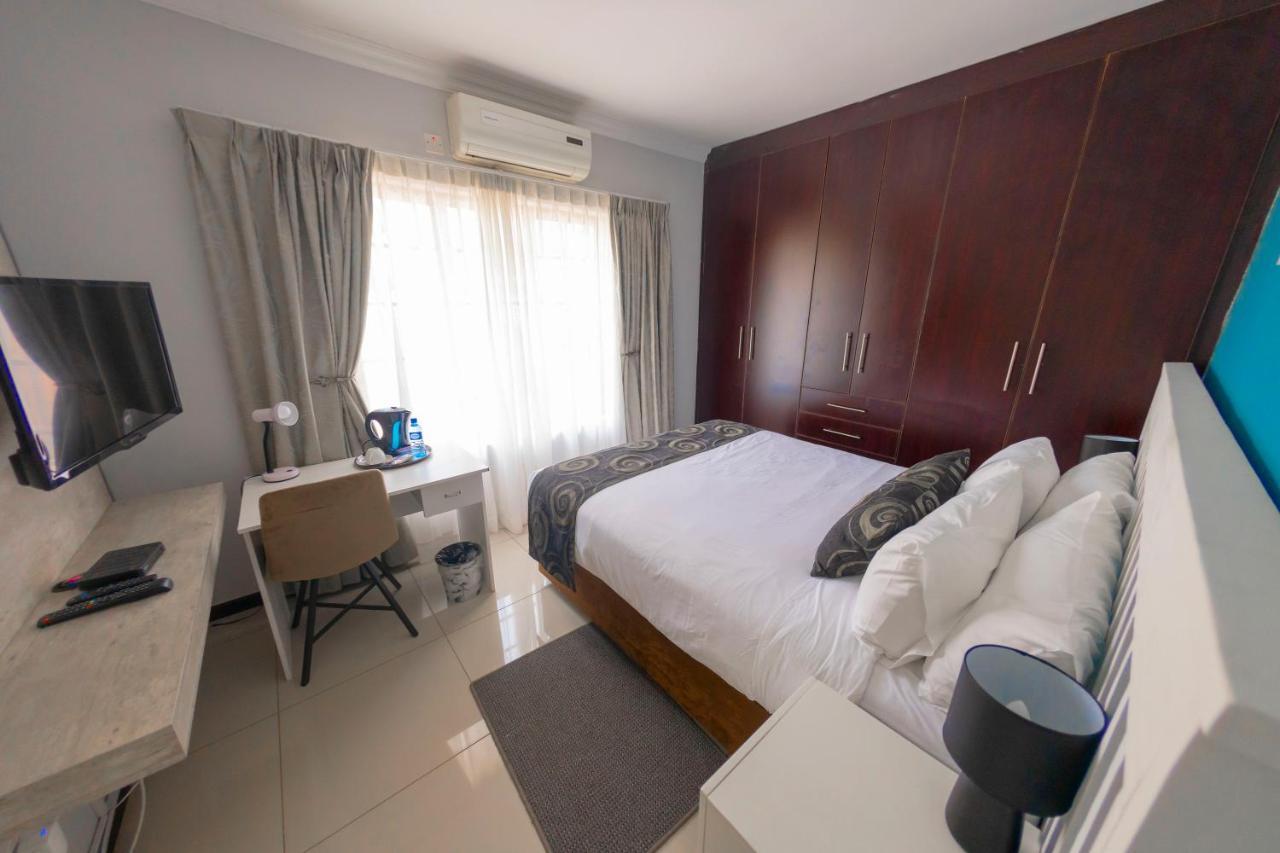 غابورون Green Lagoon Guest House المظهر الخارجي الصورة